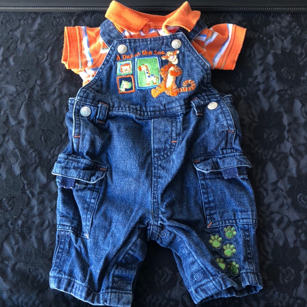☃️Boys Winnie the Pooh overalls